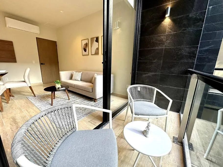 2Br Modern Condo With Rooftop Pool - Prime Location By Solmar Rentals Playa del Carmen Appartamento